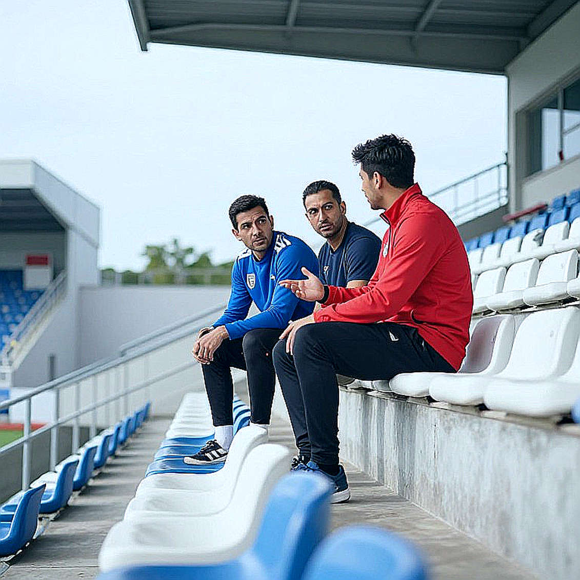 ছয় ম্যাচের ছায়া: ওলে রোমেনির গোল-ছন্দ, গেলোরা বুং কার্নোর নীরবতা আর ইন্দোনেশিয়ার ফরওয়ার্ড-ধাঁধা ছয় ম্যাচের ছায়া: ওলে রোমেনির গোল-ছন্দ, গেলোরা বুং কার্নোর নীরবতা আর ইন্দোনেশিয়ার ফরওয়ার্ড-ধাঁধা