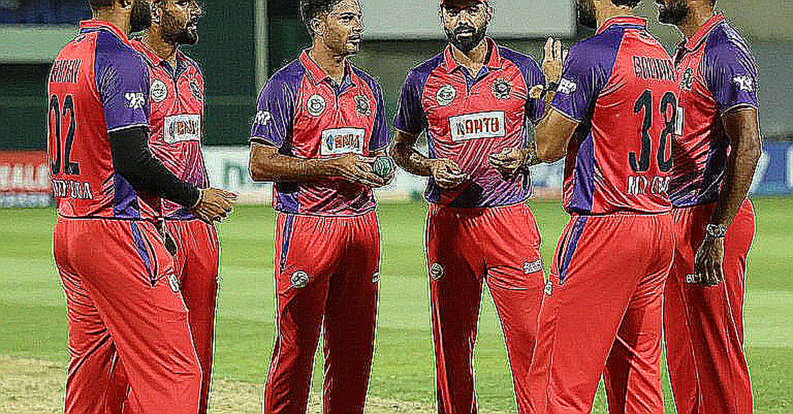 নিলামের খাতা: দাম নয়, ফেজ-স্প্লিট আর ওয়ার্কলোডই বলে দেয় কে টিকবে নিলামের খাতা: দাম নয়, ফেজ-স্প্লিট আর ওয়ার্কলোডই বলে দেয় কে টিকবে