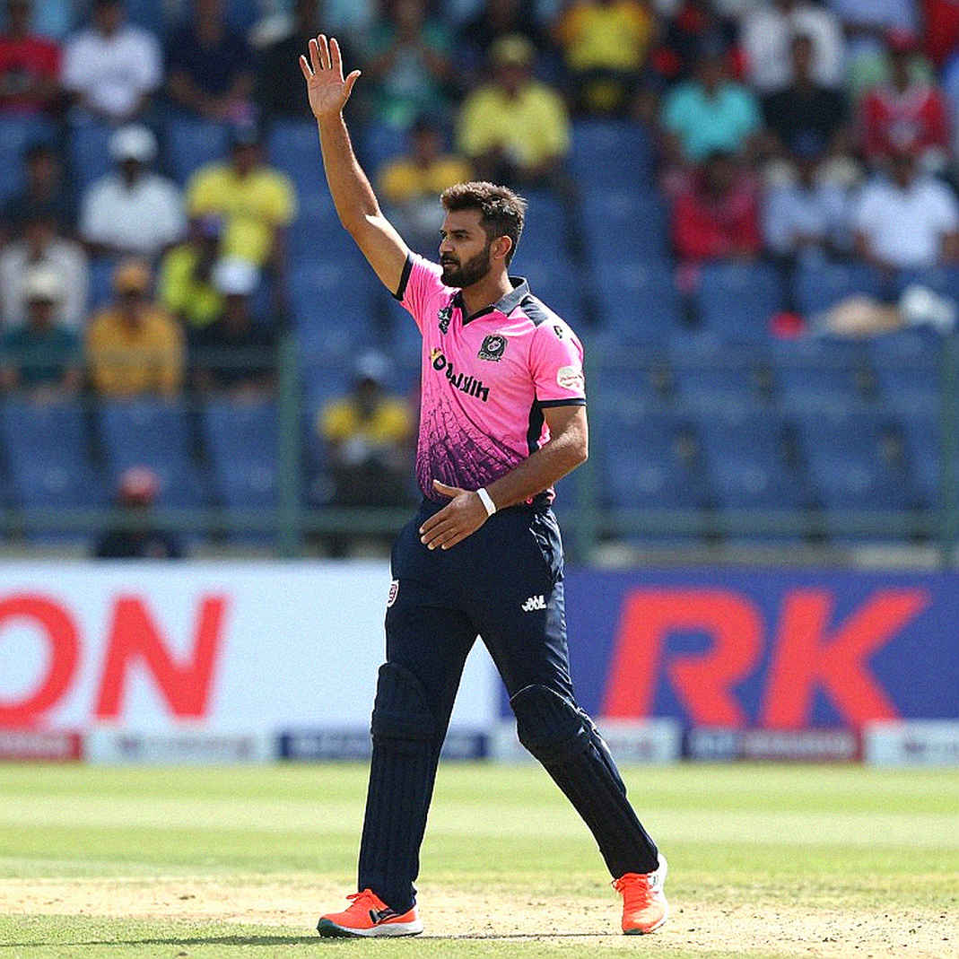 ট্রান্সফার উইন্ডোর নীরব খাতা: যে দাম হাতুড়ির শব্দে ধরা পড়ে না ট্রান্সফার উইন্ডোর নীরব খাতা: যে দাম হাতুড়ির শব্দে ধরা পড়ে না