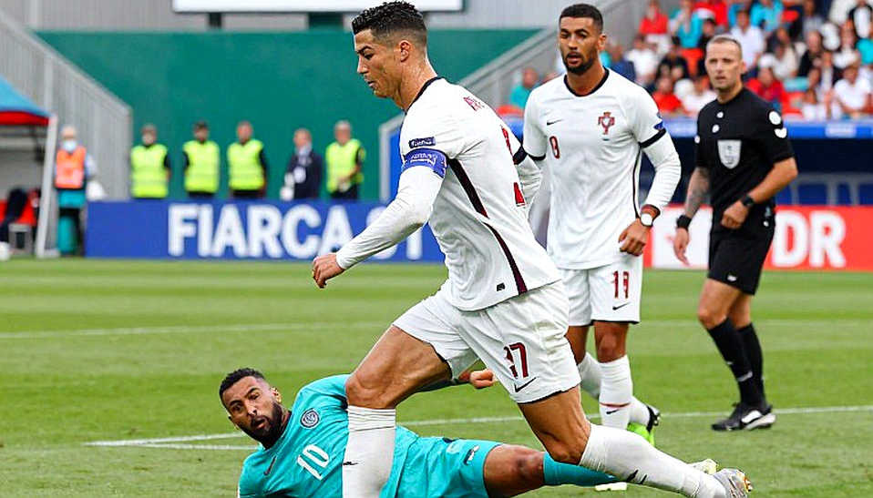 Football of Empty Cells: The 'Data-Void' Trap in Tournament Analysis Football of Empty Cells: The 'Data-Void' Trap in Tournament Analysis