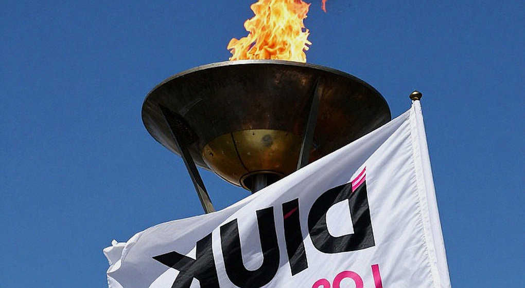 চেইনে উঠে এল ক্রিকেট — ফ্যান টোকেন থেকে বল-বল ডেটা, ব্লকচেইন কীভাবে খেলার অর্থনীতি নতুন করে লিখছে চেইনে উঠে এল ক্রিকেট — ফ্যান টোকেন থেকে বল-বল ডেটা, ব্লকচেইন কীভাবে খেলার অর্থনীতি নতুন করে লিখছে