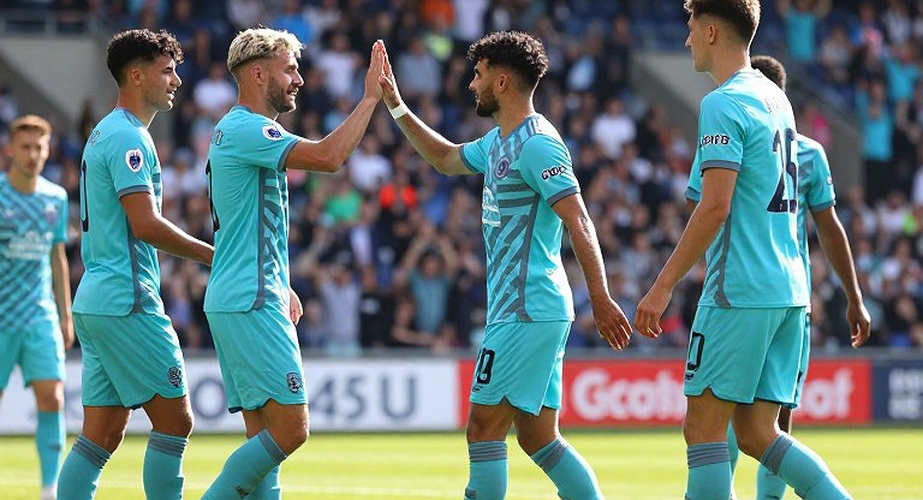 The Empty Page Pitch: Blockchain and the Verification of Football Data The Empty Page Pitch: Blockchain and the Verification of Football Data