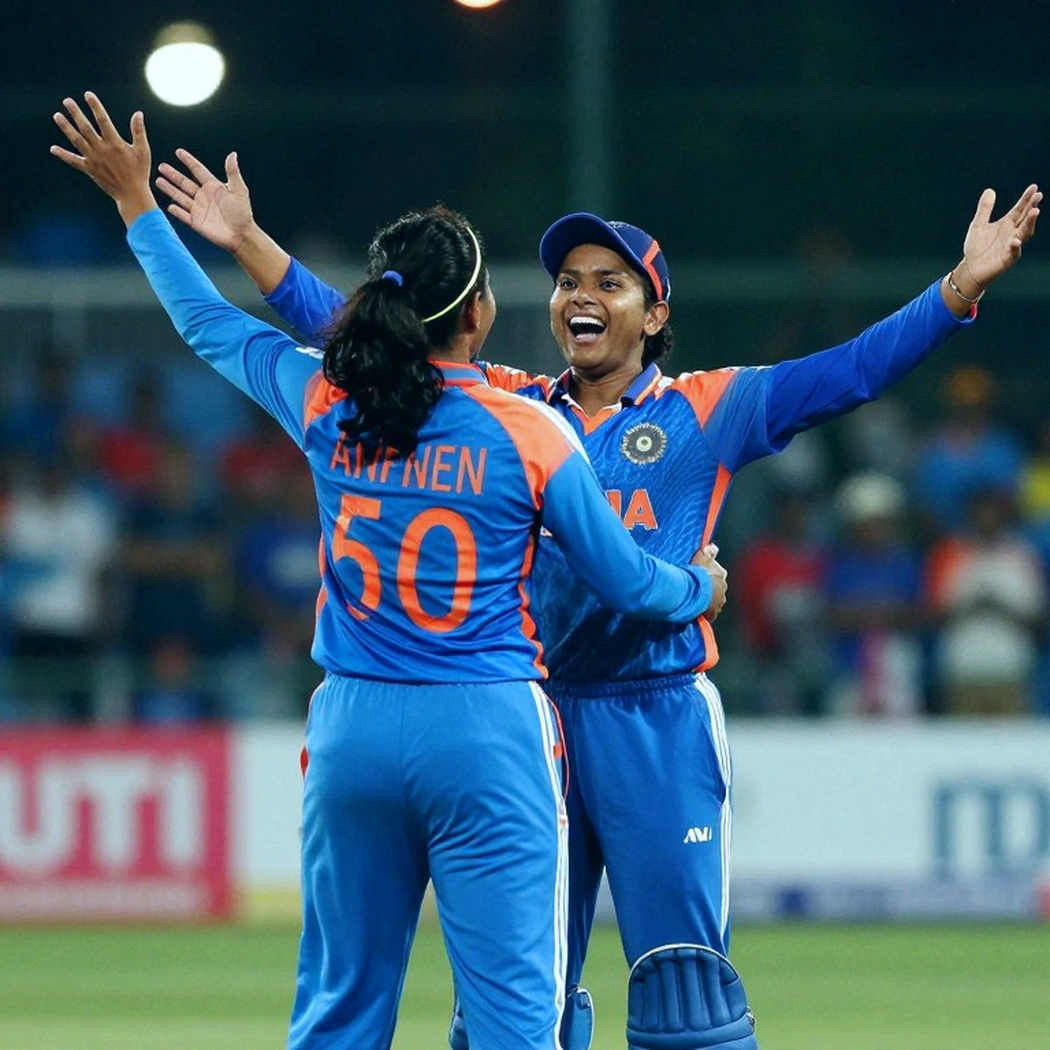 শেষ তিন বলের এক রান, আর ঢাকার যে স্মৃতি কখনো ফাইনাল খেলতে পারে না শেষ তিন বলের এক রান, আর ঢাকার যে স্মৃতি কখনো ফাইনাল খেলতে পারে না